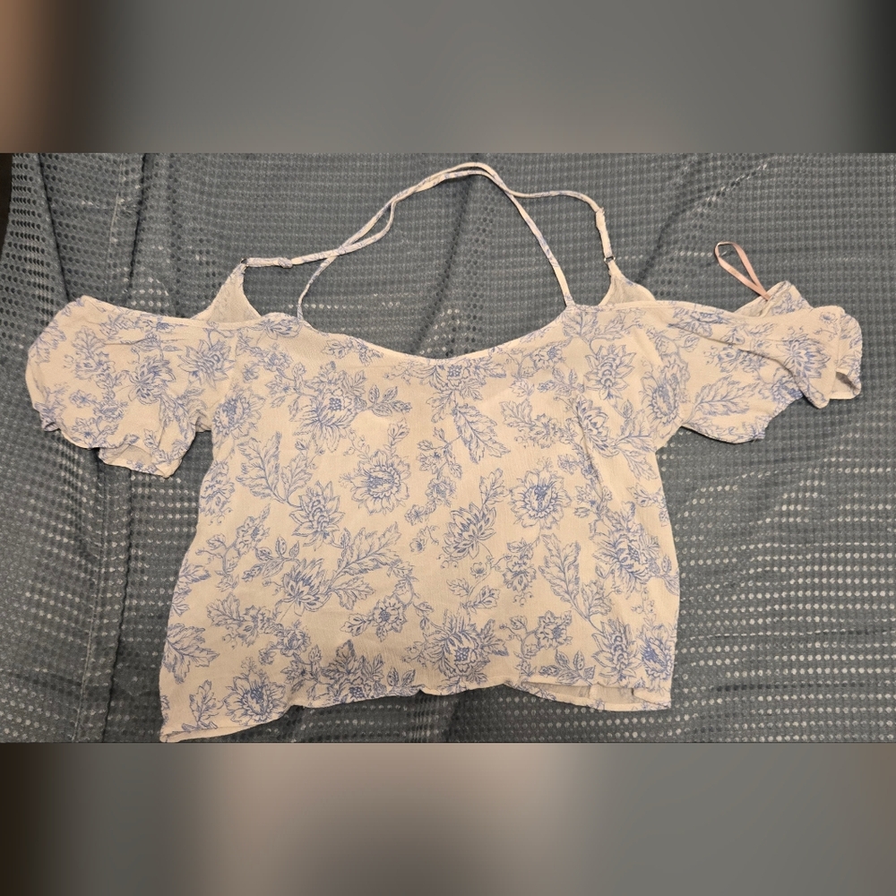 Forever 21 White and Blue Floral Top
